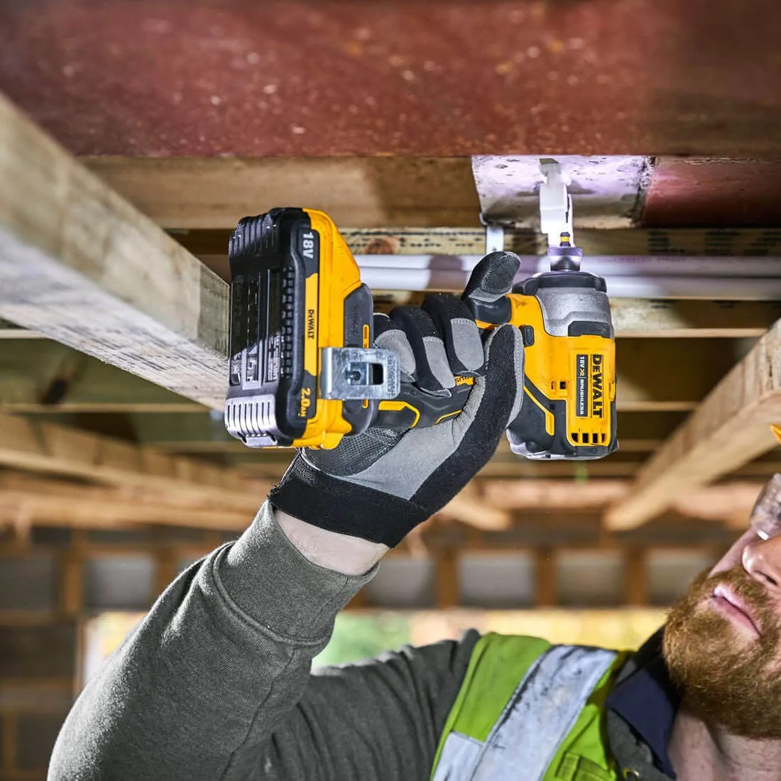 Аккумуляторный ударный безщеточный шуруповерт DeWALT DCF809D2T