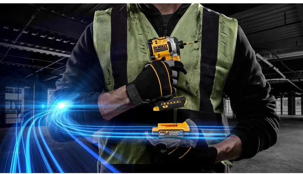 Аккумуляторный ударный безщеточный шуруповерт DeWALT DCF850E2T