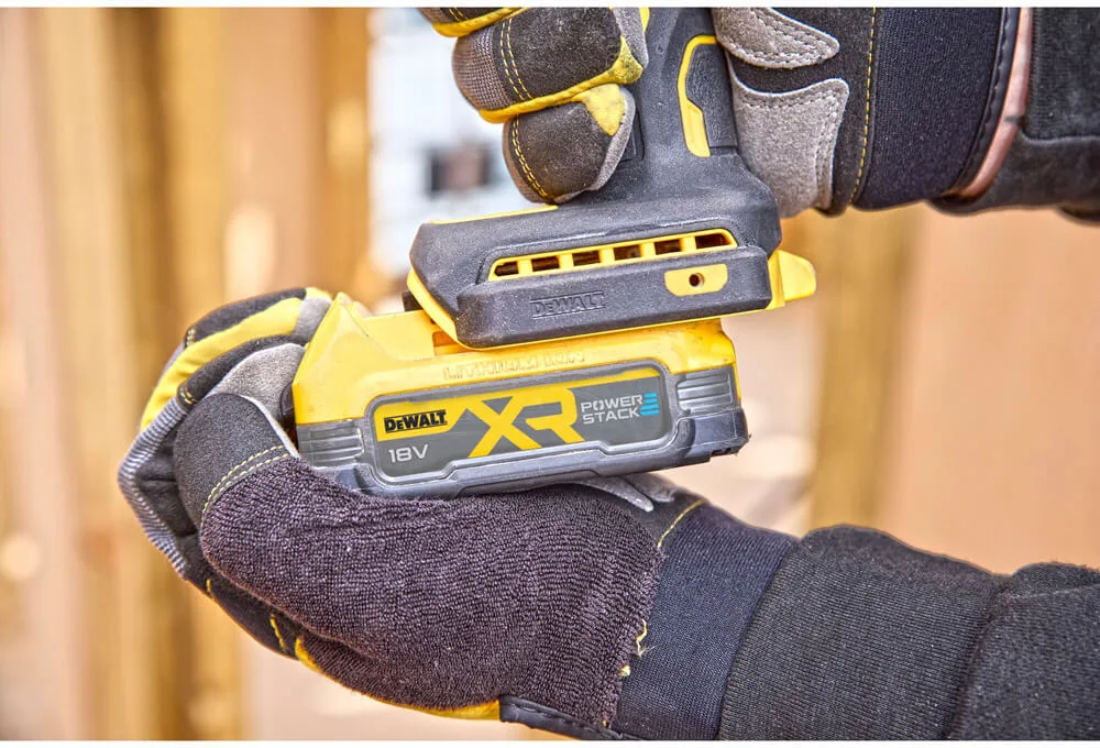 Аккумуляторный ударный гидравлический бесщеточный шуруповерт DeWALT DCF870E2T.