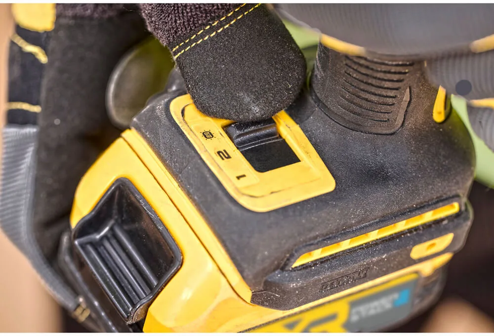 Аккумуляторный ударный гидравлический бесщеточный шуруповерт DeWALT DCF870N