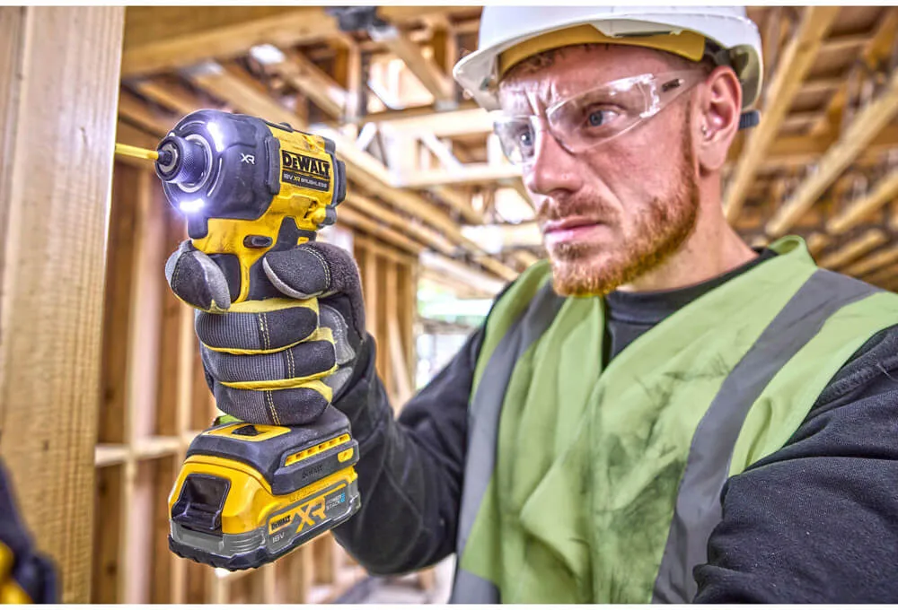 Аккумуляторный ударный гидравлический бесщеточный шуруповерт DeWALT DCF870N