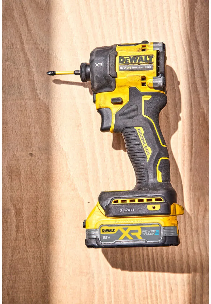 Аккумуляторный ударный гидравлический бесщеточный шуруповерт DeWALT DCF870N
