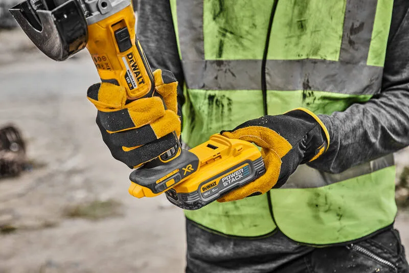 Угловая шлифовальная машина - аккумуляторная бесщеточная DeWALT DCG405H2T