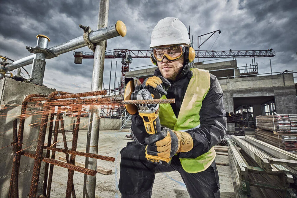 Угловая шлифовальная машина - аккумуляторная бесщеточная DeWALT DCG405P3