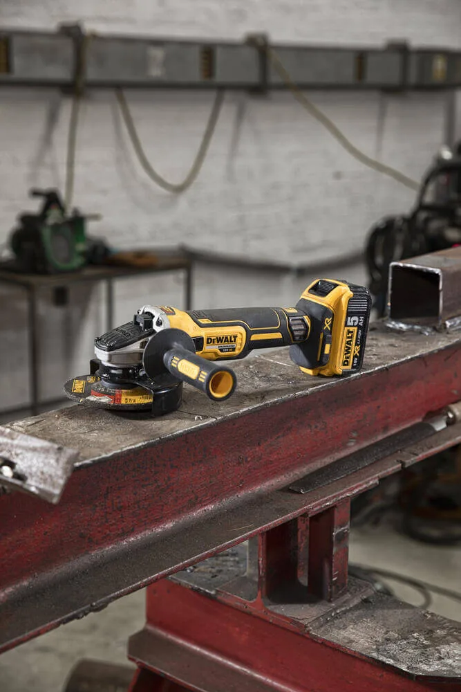 Угловая шлифовальная машина - аккумуляторная бесщеточная DeWALT DCG405P3