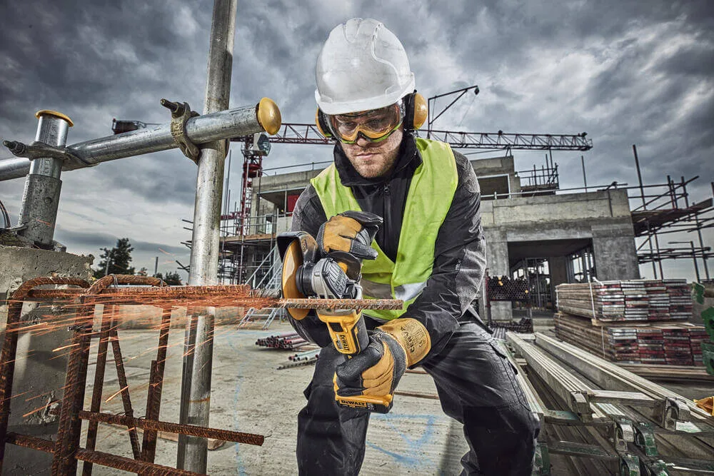 Угловая шлифовальная машина - аккумуляторная бесщеточная DeWALT DCG405P3