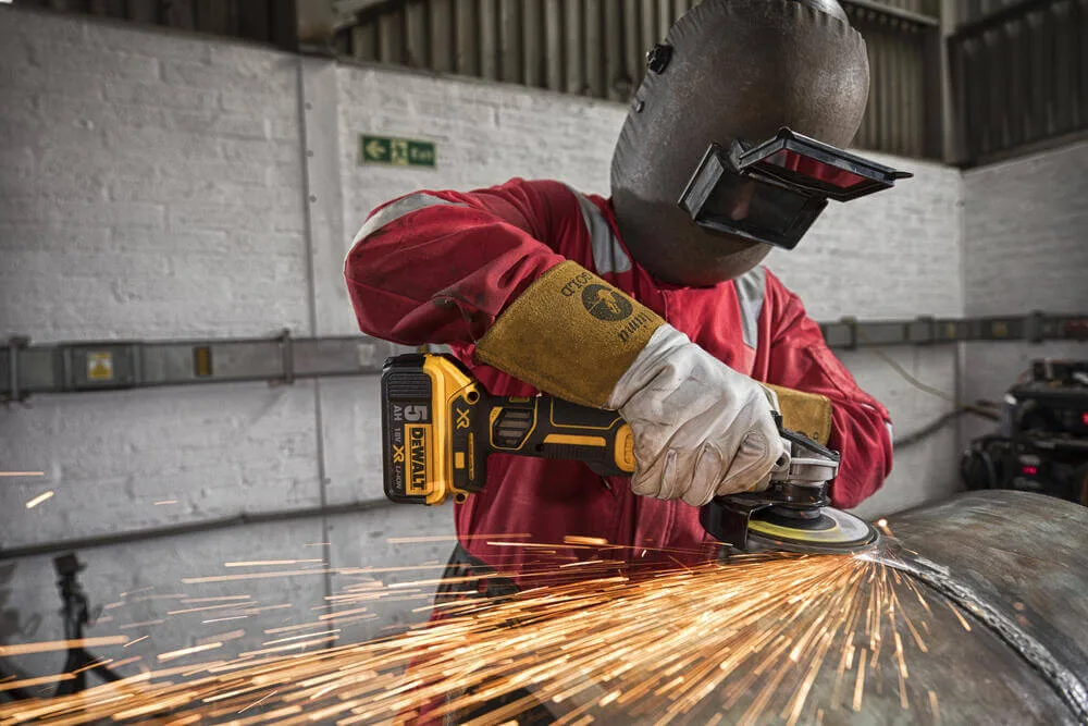 Угловая шлифовальная машина - аккумуляторная бесщеточная DeWALT DCG405P3