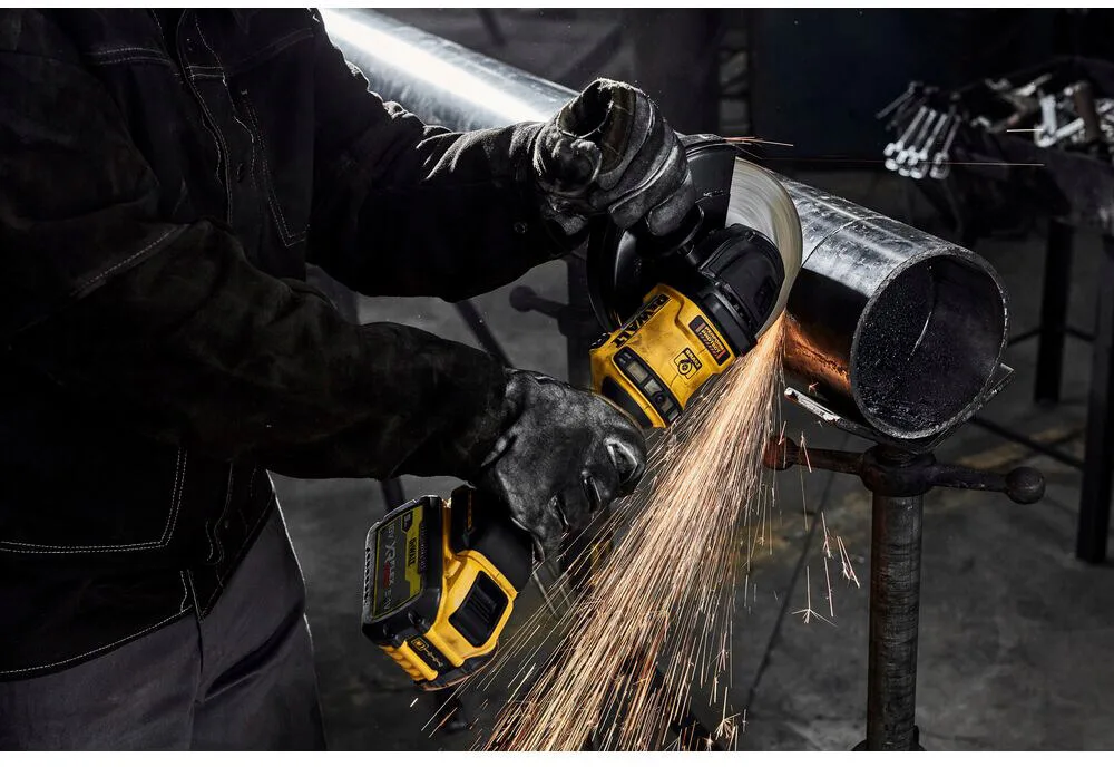 Угловая шлифовальная машина - аккумуляторная бесщеточная DeWALT DCG440N