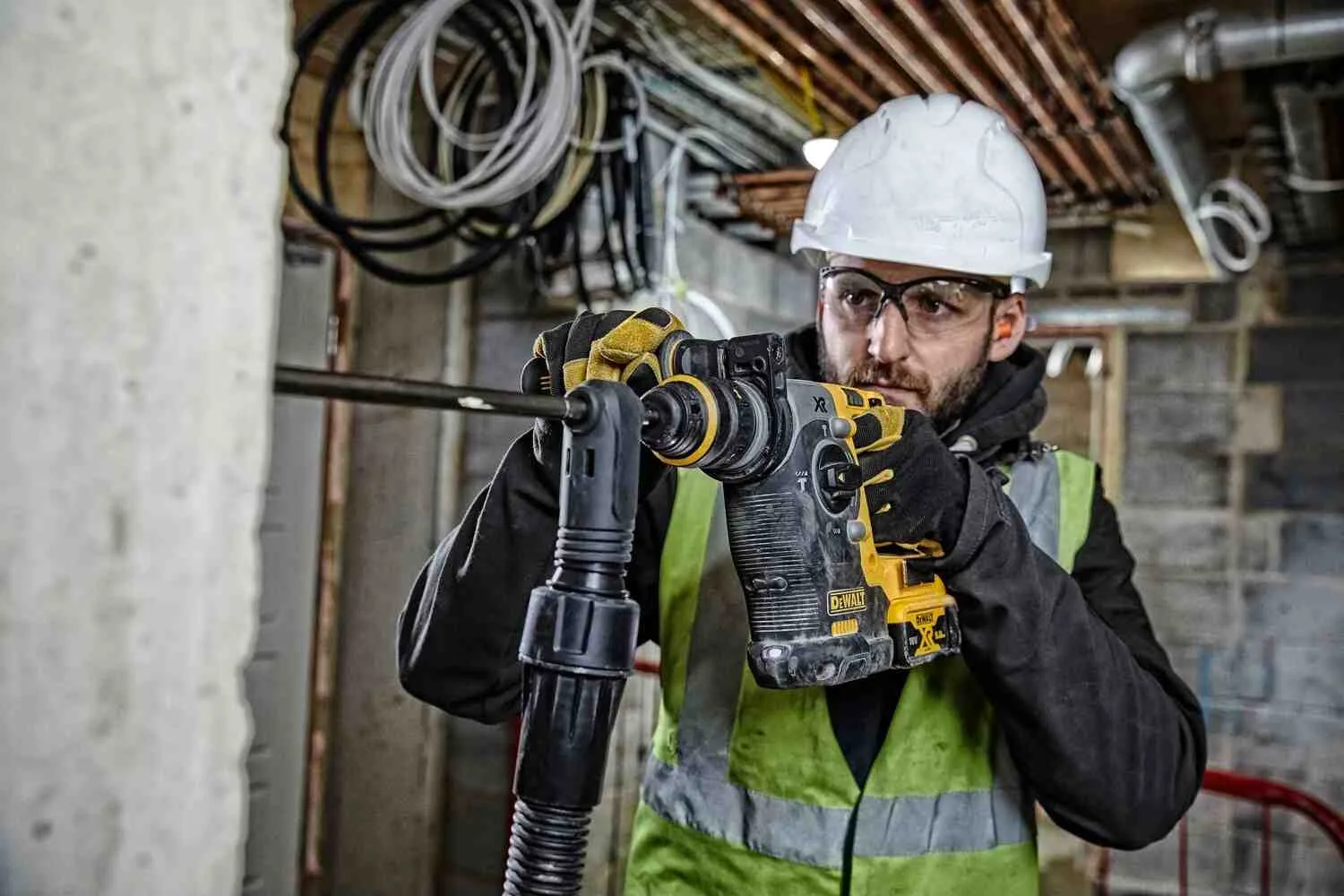 Аккумуляторный бесщеточный перфоратор SDS-Plus DeWALT DCH274P2T