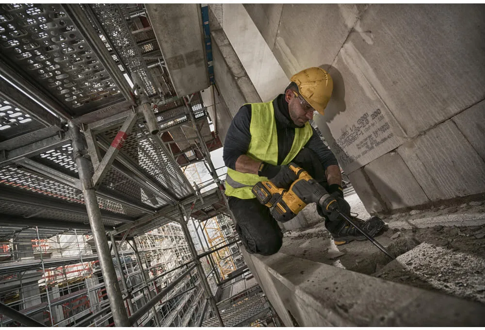 Акумуляторний перфоратор DeWalt DCH333NT