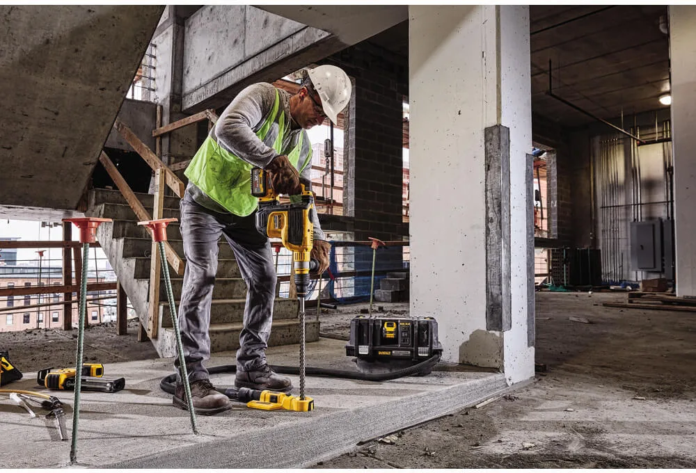 Аккумуляторный бесщеточный перфоратор SDS-MAX DeWALT DCH614N