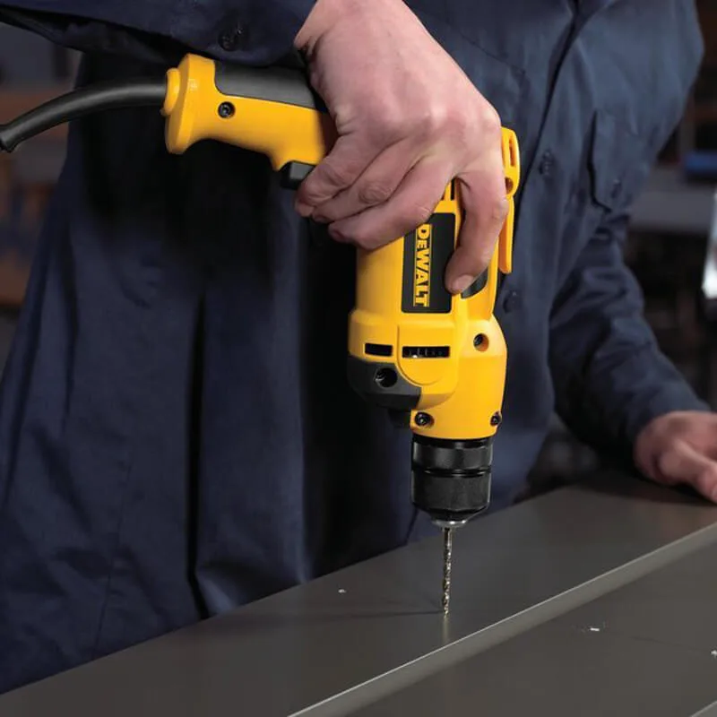 Дрель безударная DeWalt DWD014S