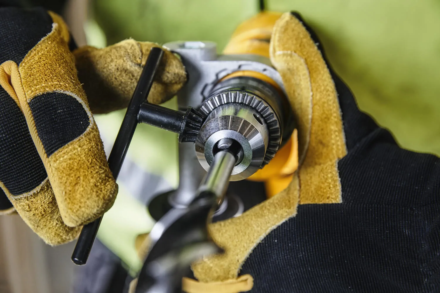 Дриль ударний DeWalt DWD024