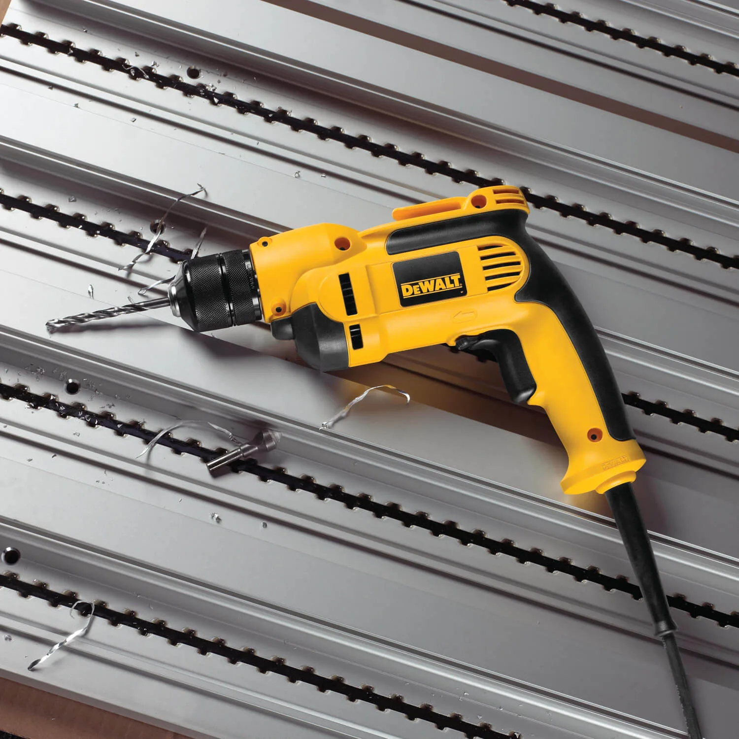 Дрель безударная DeWalt DWD112S