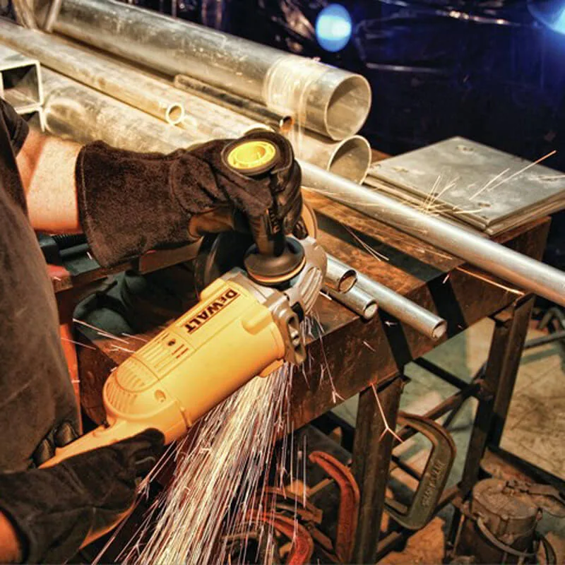 Угловая шлифовальная машина - сетевая DeWALT DWE496