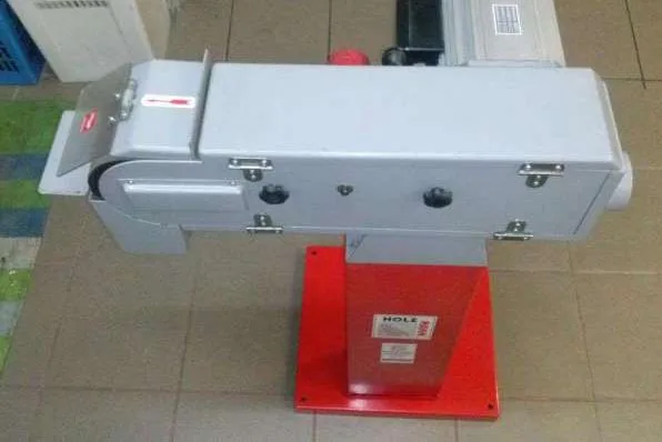 Ленточная шлифовальная машина по металлу Holzmann MSM 100L
