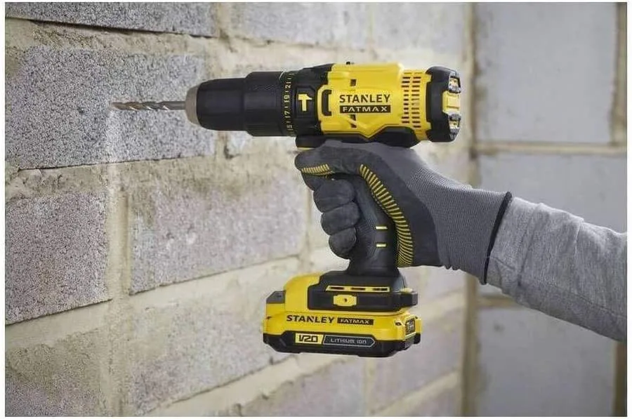 Аккумуляторная ударная дрель-шуруповерт STANLEY FATMAX SFMCD711C2K
