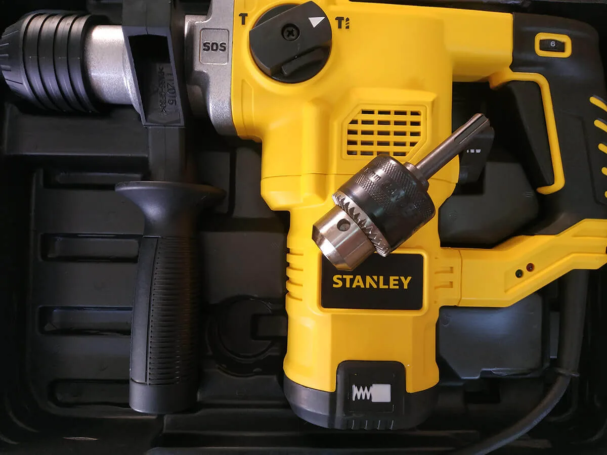 Перфоратор SDS-Plus Stanley STHR323K