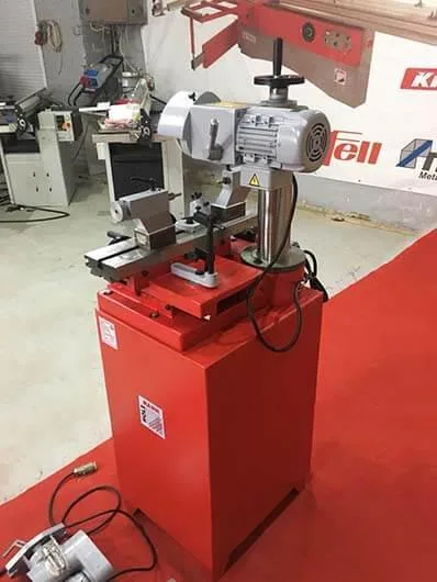 Універсальний заточувальний верстат Holzmann UWS 320