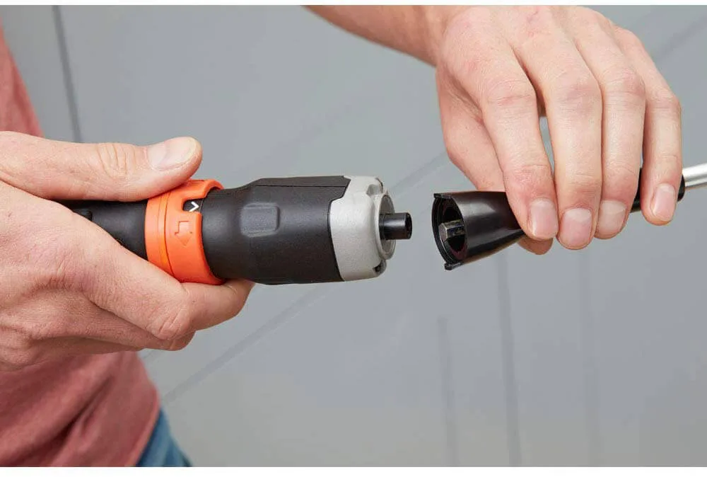 Аккумуляторная отвертка BLACK+DECKER BCF601C