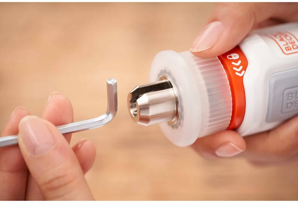 Аккумуляторная отвертка BLACK+DECKER BCRTA01
