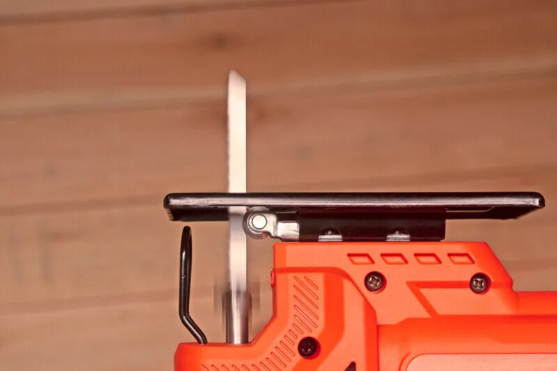 Пила лобзиковая мережева BLACK+DECKER BES603