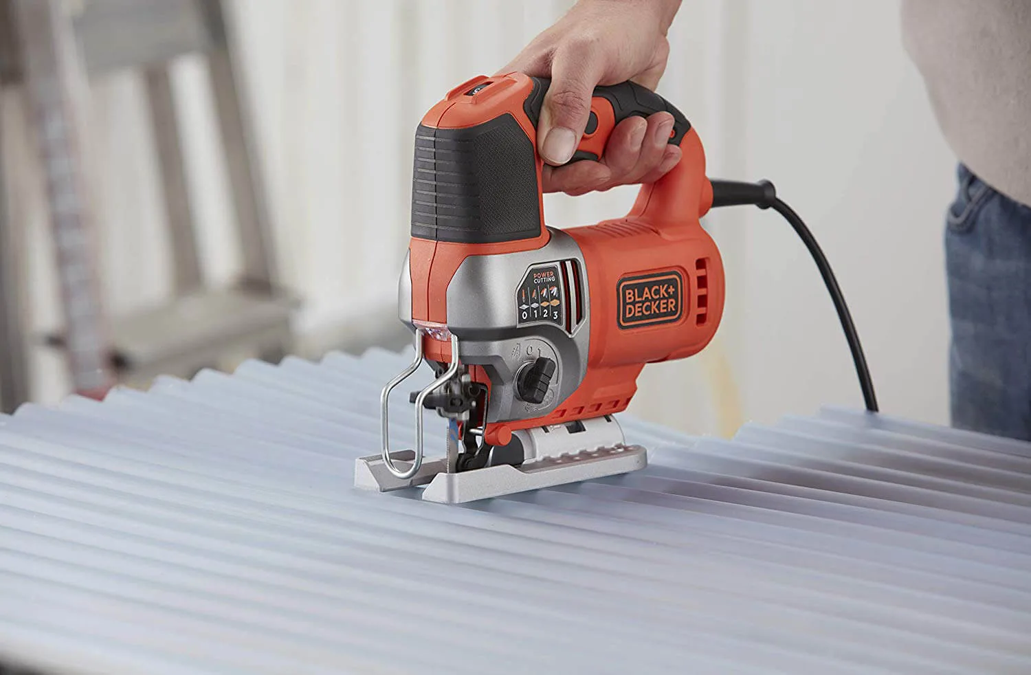 Пила лобзиковая мережева BLACK+DECKER BES610K