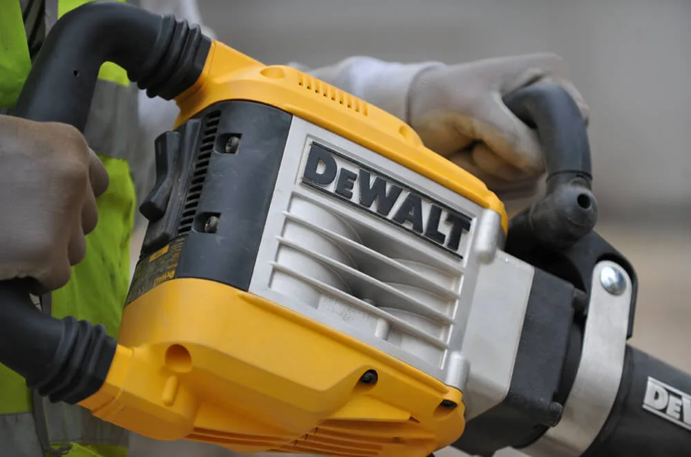 Отбойный молоток DeWalt D25961K