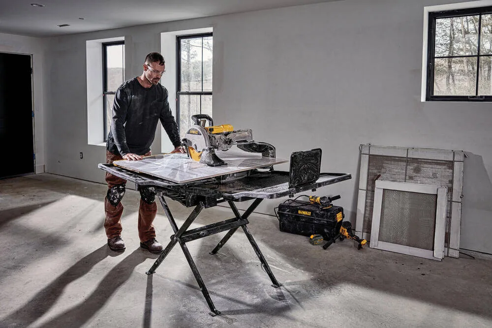 Настольный сетевой плиткорез DeWALT D36000