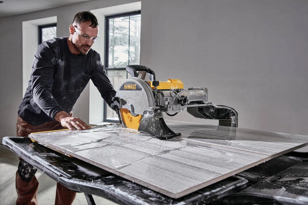 Настольный сетевой плиткорез DeWALT D36000