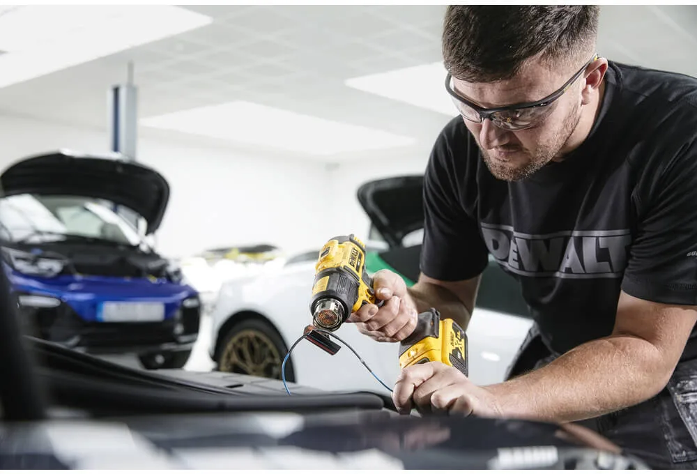 Аккумуляторный фен DeWALT DCE530N
