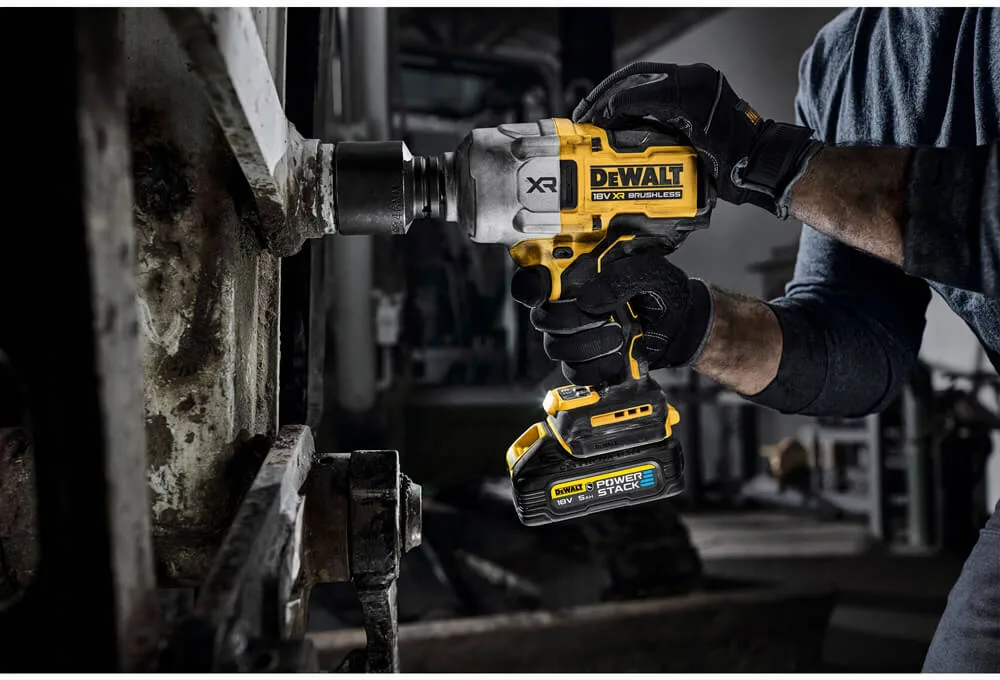 Ударный аккумуляторный бесщеточный DeWALT DCF964N