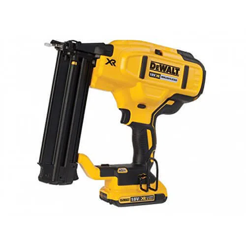 Аккумуляторный гвоздезабиватель DeWalt DCN680D2