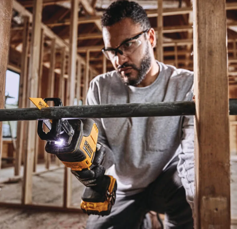 Аккумуляторная безщеточная сабельная пила DeWALT DCS369NT