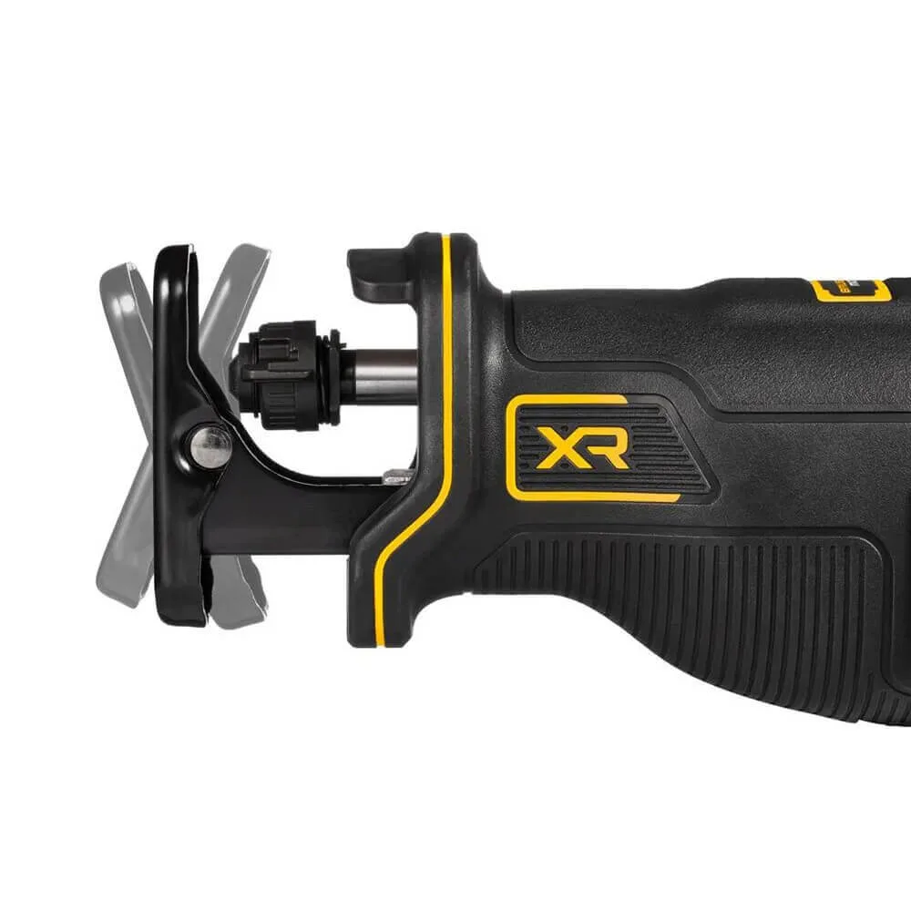 Аккумуляторная сабельная пила DeWALT DCS382N