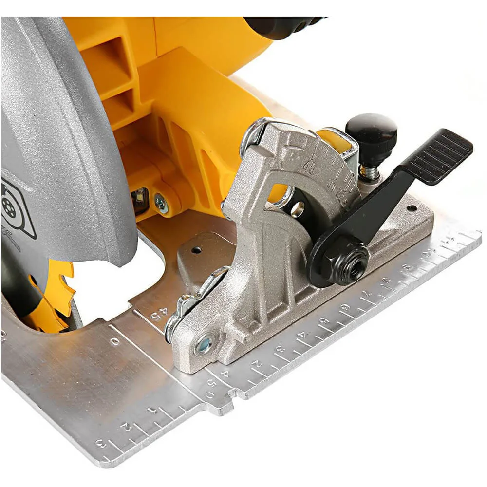 Аккумуляторная дисковая пила DeWalt DCS570NT