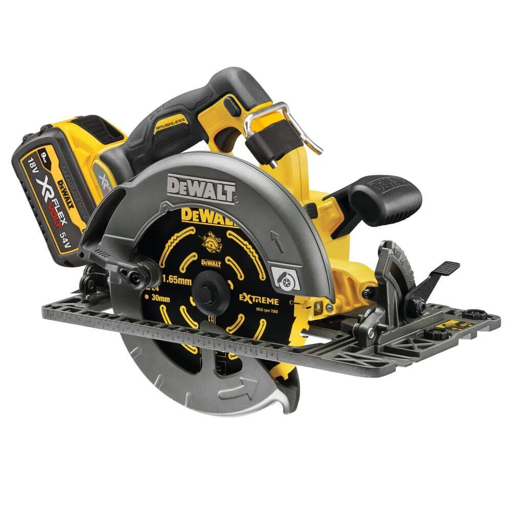 Аккумуляторная дисковая пила DeWALT DCS579X2