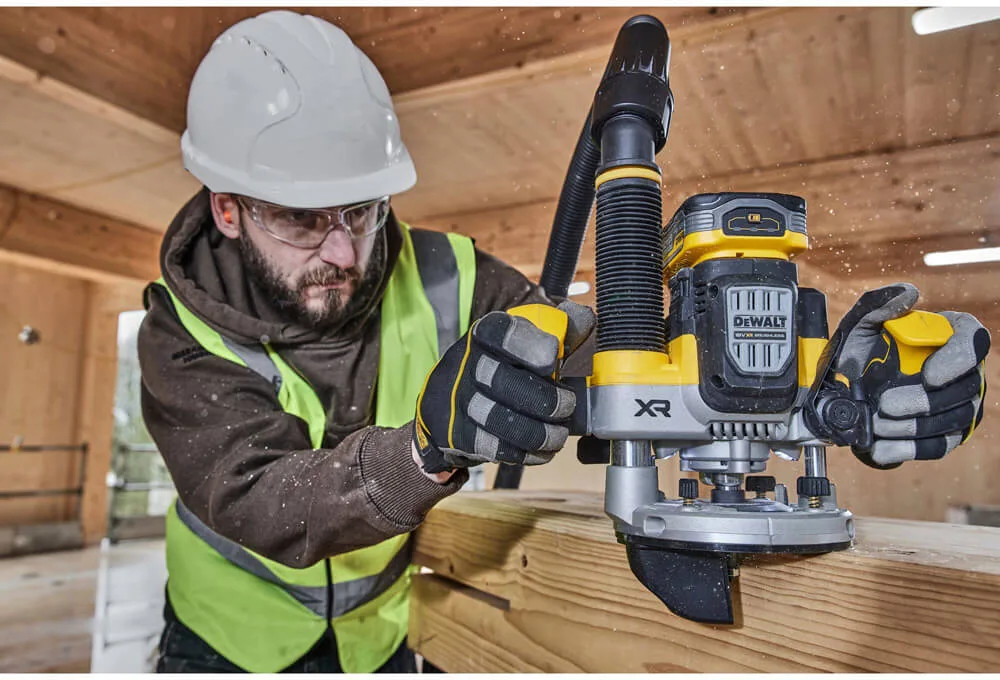 Аккумуляторный бесщеточный фрезер DeWALT DCW620H2