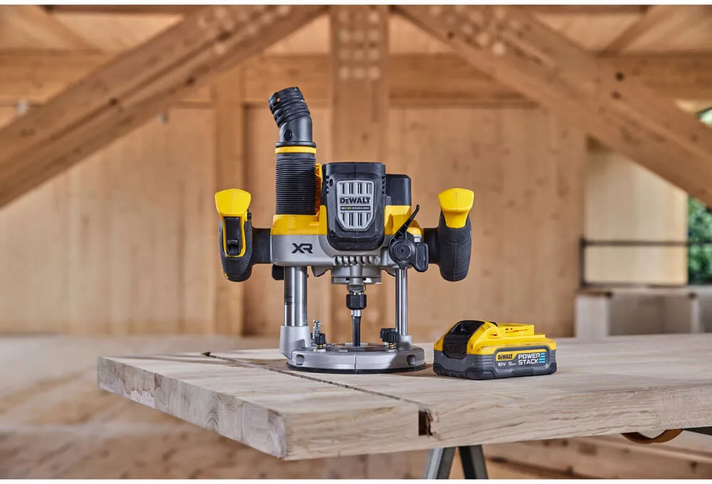 Аккумуляторный бесщеточный фрезер DeWALT DCW620H2