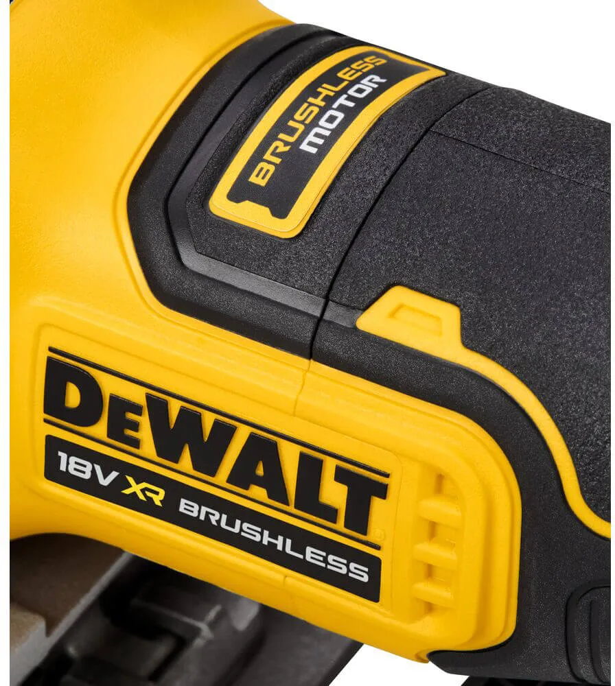 Аккумуляторная бесщеточная фрезерная машина DeWALT DCW682NT