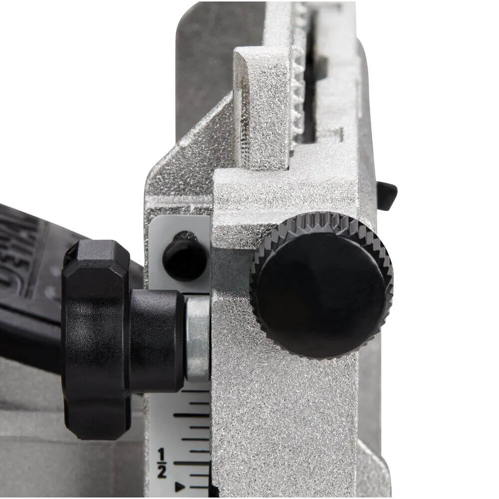 Аккумуляторная бесщеточная фрезерная машина DeWALT DCW682NT