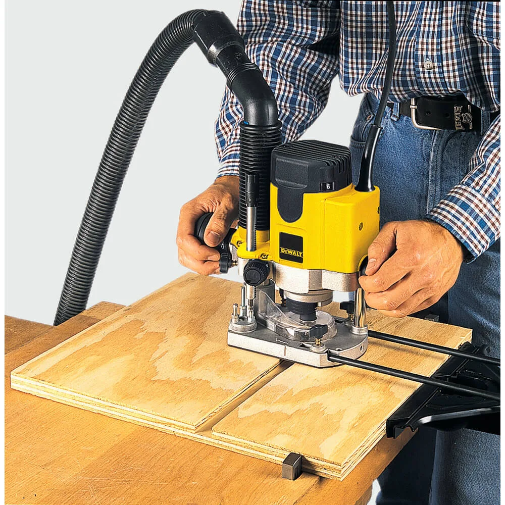 Фрезер DeWalt DW621