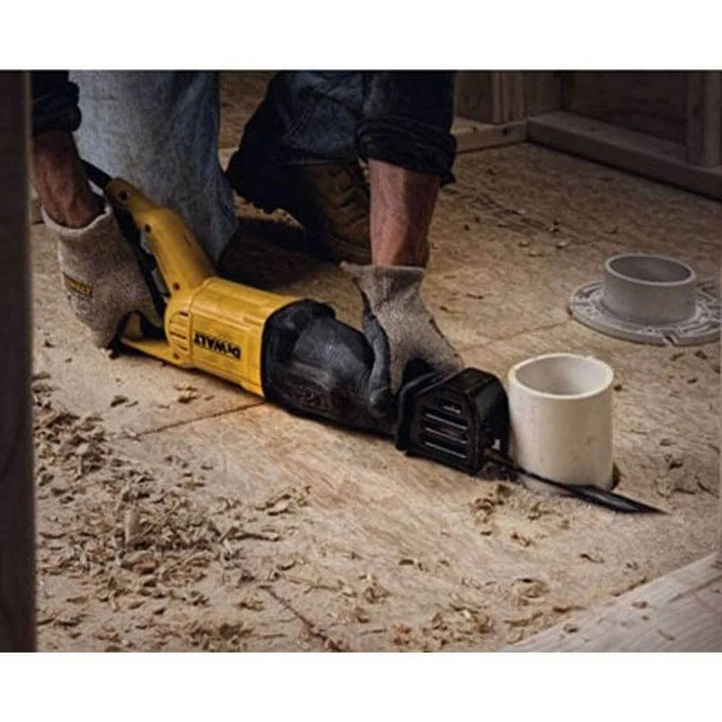 Пила шабельна DeWalt DWE305PK