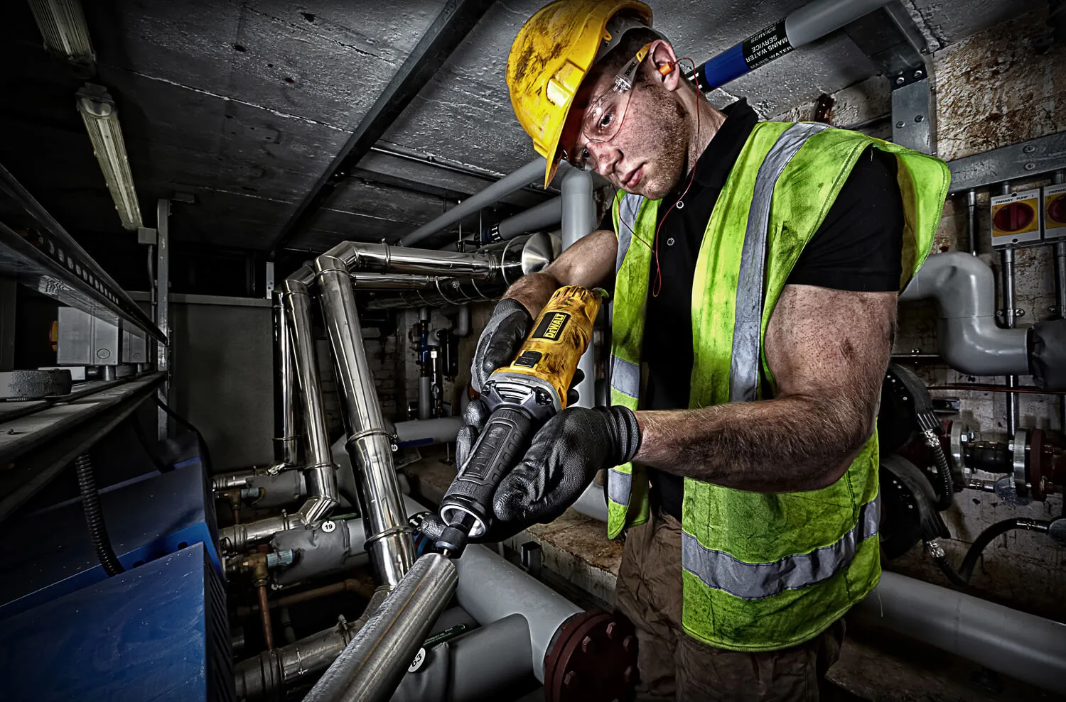 Прямая шлифовальная машина DeWalt DWE4884