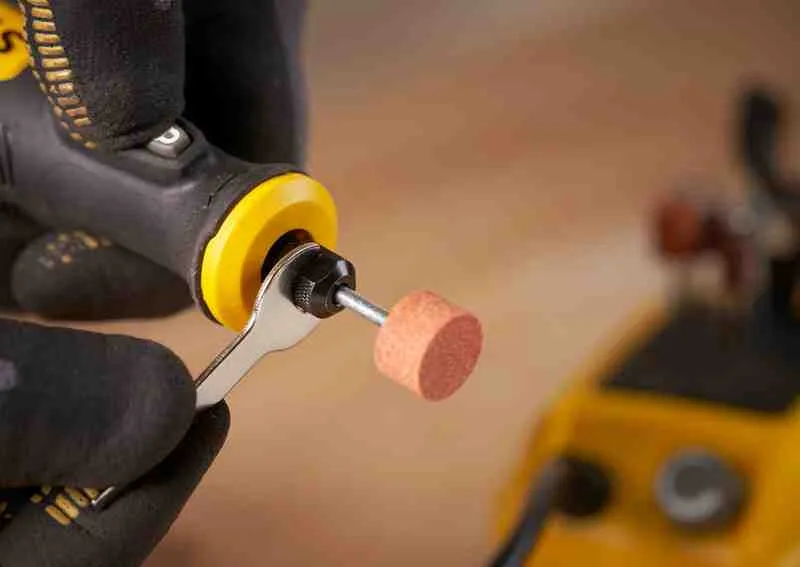Мини-прямошлифовальная машина STANLEY FATMAX SFMCE030B