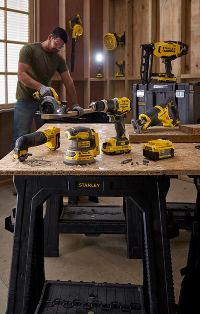 Полірувальна машина акумуляторна STANLEY FATMAX SFMCE100B