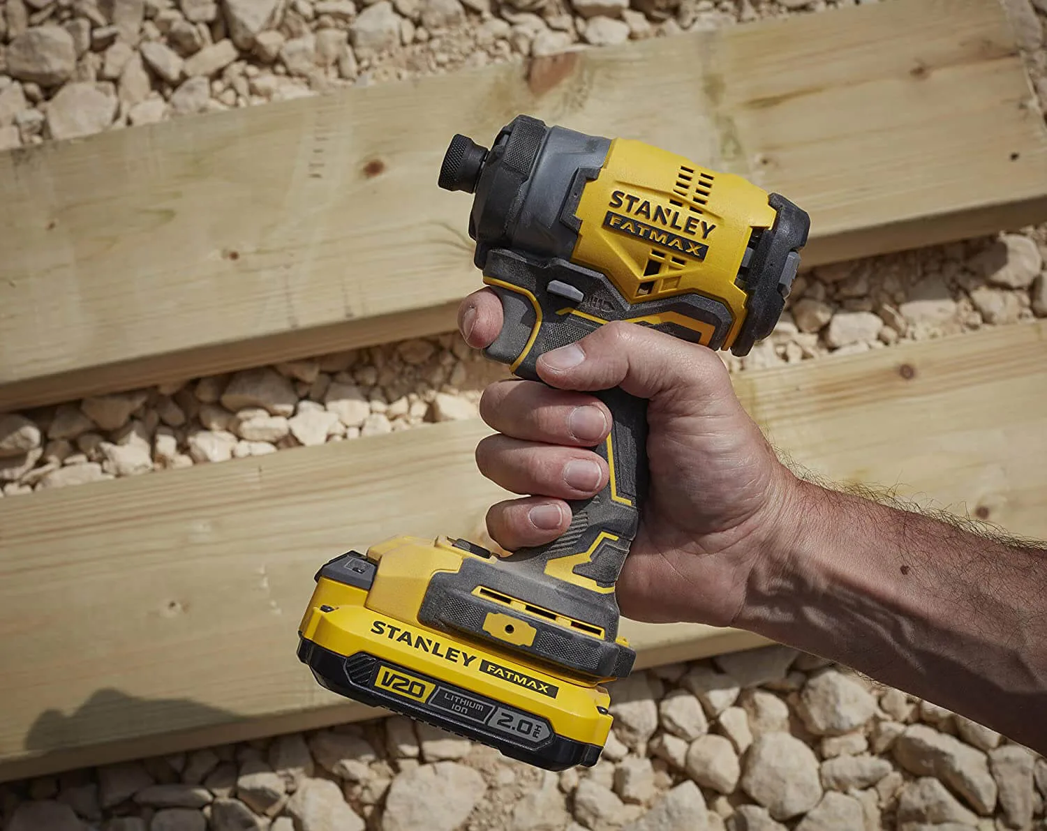 Аккумуляторный ударный гайковерт STANLEY FATMAX SFMCF810D2K