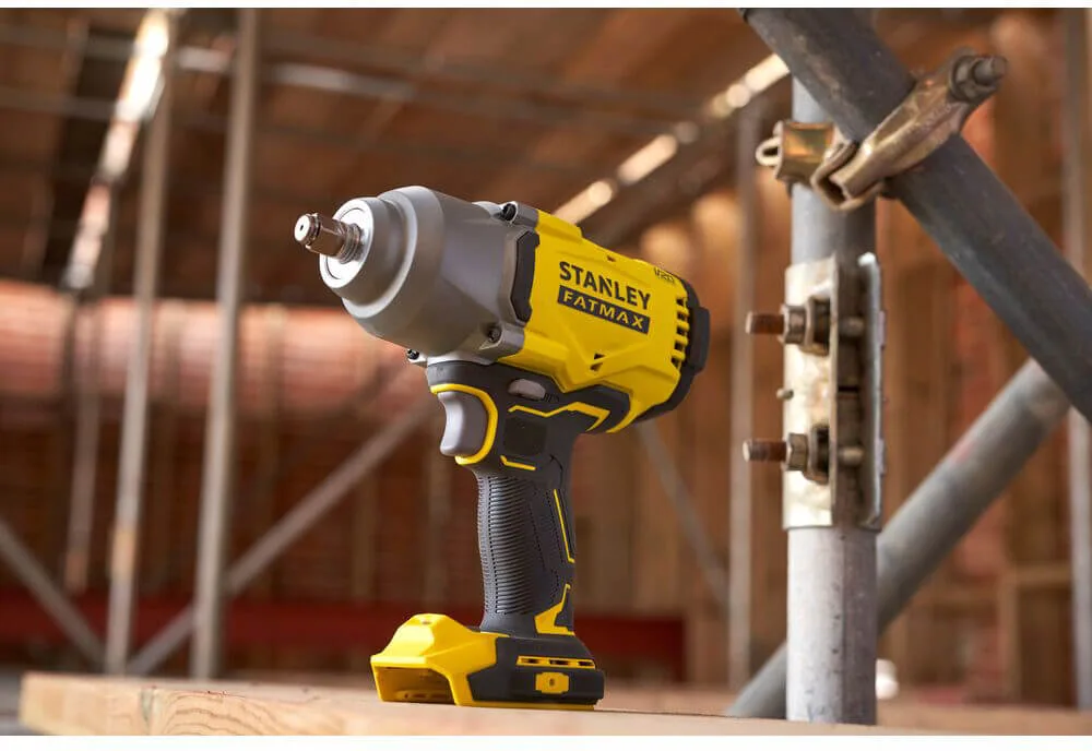 Аккумуляторный ударный гайковерт STANLEY FATMAX SFMCF940M1