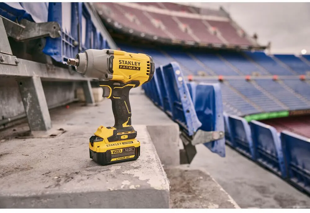Аккумуляторный ударный гайковерт STANLEY FATMAX SFMCF940M1