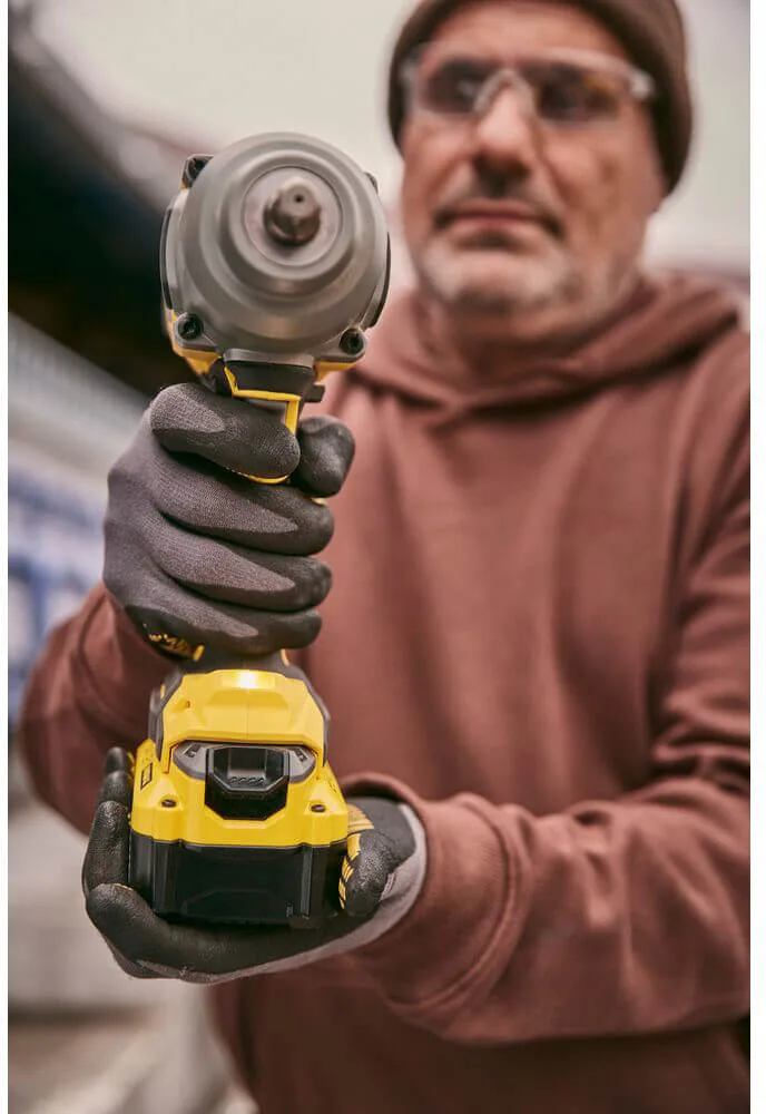 Аккумуляторный ударный гайковерт STANLEY FATMAX SFMCF940M1